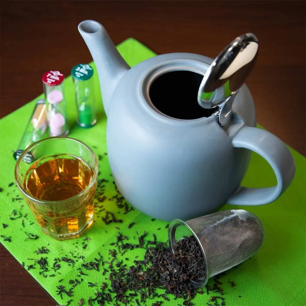 Küchenprofi Tetera London | de cerámica con filtro | Apto para lavavajillas | Capacidad de almacenamiento del calor para disfrutar del té de larga duración | Tetera con filtro | 8 tazas | 1,5 L