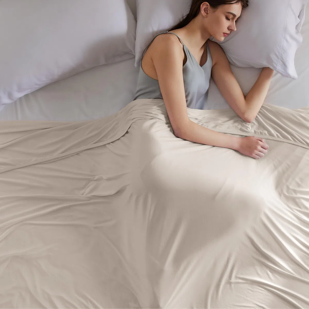 Bedsure Manta Refrescante para Personas – Manta de Verano con Fibras ARC-Chill Q-MAX >0.4, Ligera y Transpirable, Manta Sofá Verano para Personas Calurosas y Sudoración Nocturna, 150x200 cm, Beige