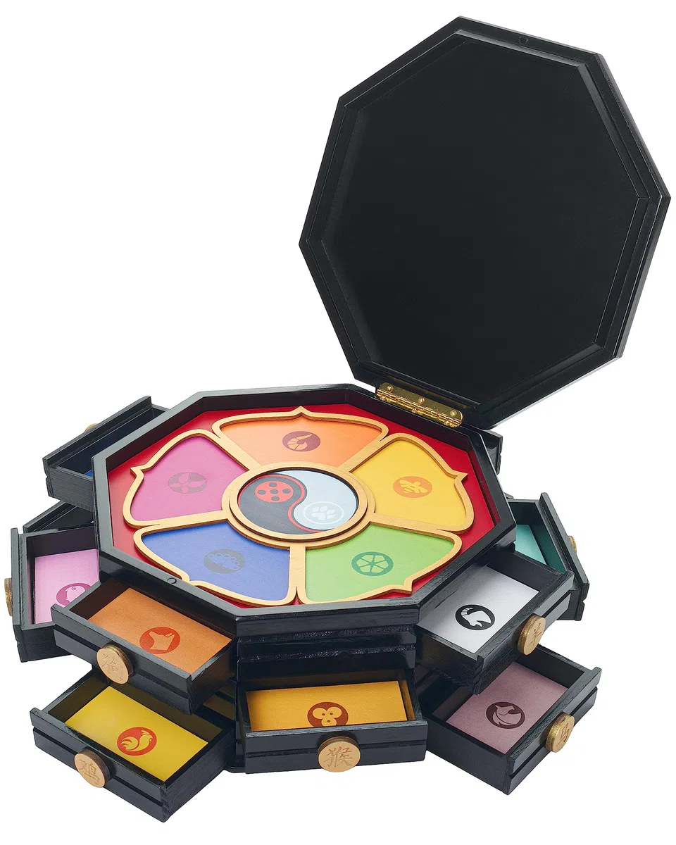 corimori Miraculous Ladybug Cofre de madera con licencia oficial, caja milagrosa del Maestro Fu de 26 cm