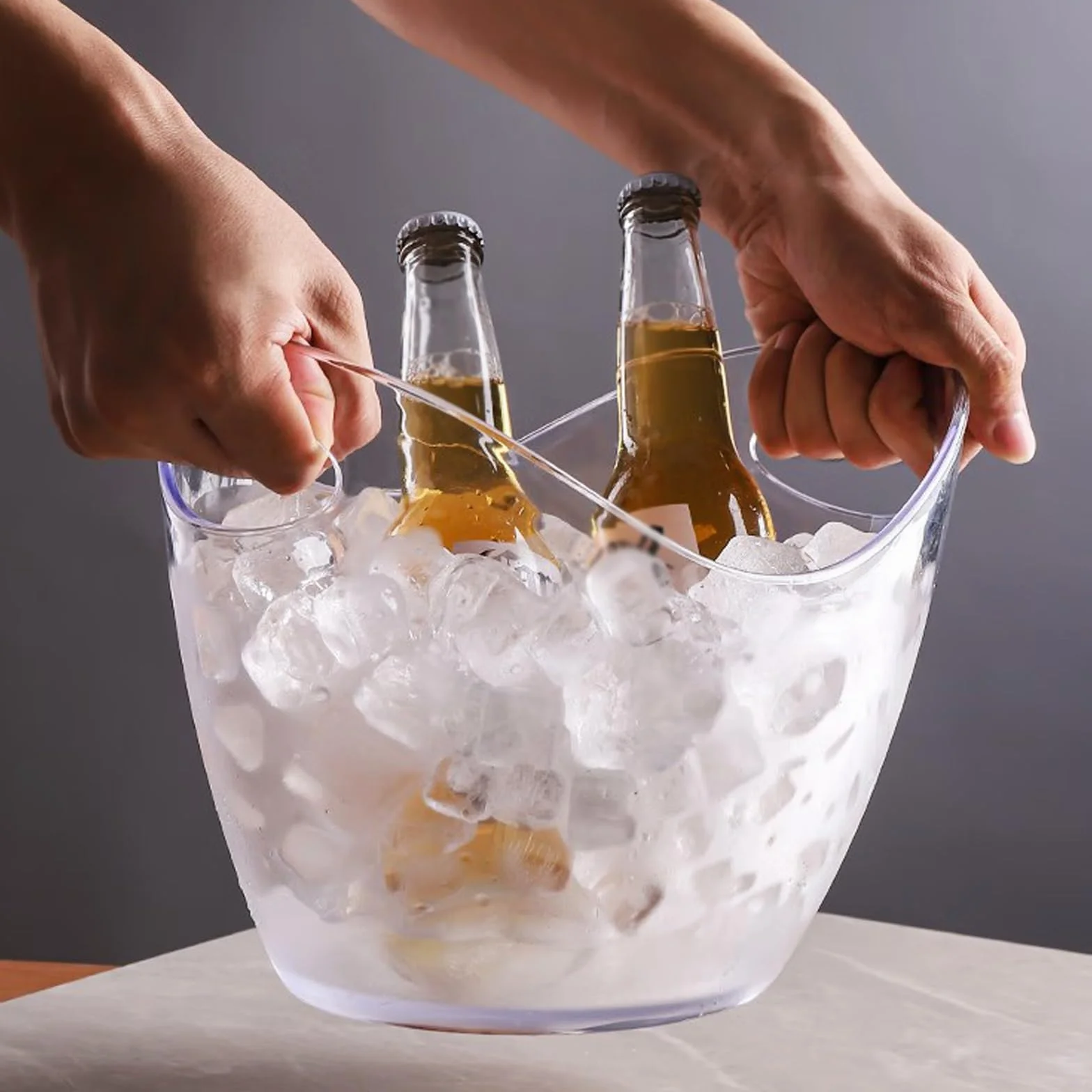 Cubos de hielo Cubitera acrílica de 8 litros con pinzas for hielo, cubo de almacenamiento ovalado de tina de plástico, cubos de hielo for 2 botellas de vino o champán, cubo de hielo Cubitera para bar