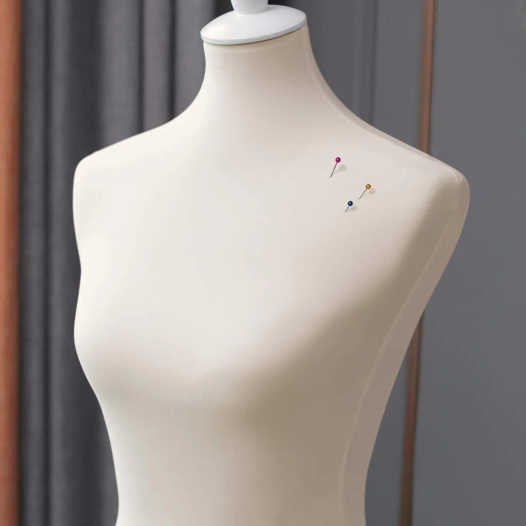 Loywe Maniquí de espuma femenino para mujer, busto de sastre, maniquí de costura, talla 36/38 | 1018 (beige)